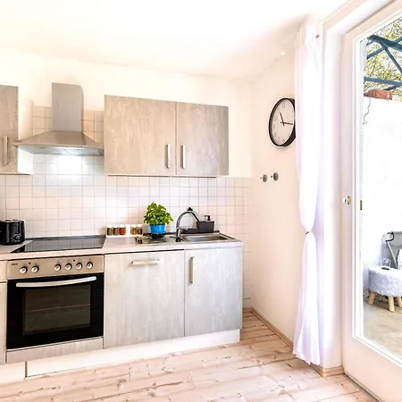 Alb Glueck 2 公寓 *